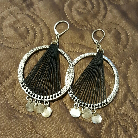 Earrings - Picture 1 of 2
